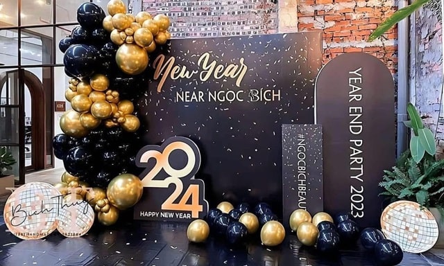 Trang trí Year End Party Đẳng Cấp - Biến Buổi Tiệc Cuối Năm Thành Sự Kiện Đáng Nhớ! 16 trang tri tat nien vang den min
