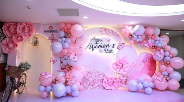 DỊCH VỤ TRANG TRÍ BACKDROP 8.3 NGÀY QUỐC TẾ PHỤ NỮ TẠI TP.HCM 35 mau 8 3 dep min