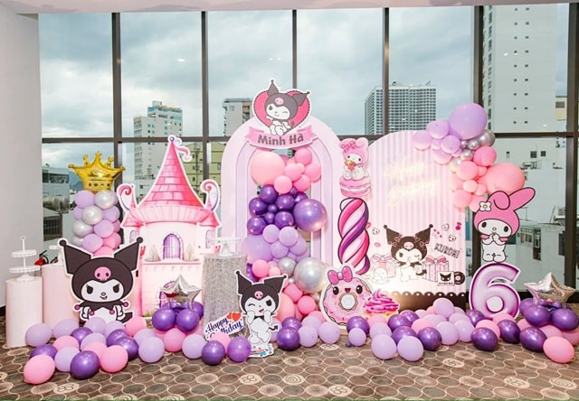 Trang tri sinh nhat theo chu de Kuromi min
