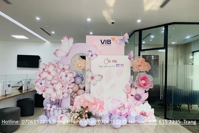 Trang Trí Ngày 20/10 Ấn Tượng Và Độc Đáo Năm 2025 24 Trang Trí Backdrop Ngày Phụ Nữ Việt Nam đẹp Tại Văn Phòng Ngân Hàng Min
