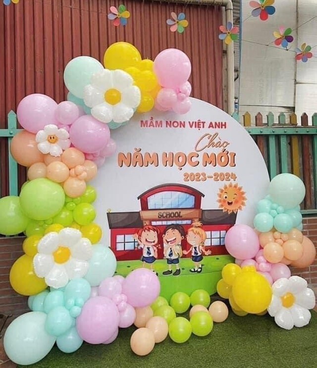 TRANG TRÍ LỄ KHAI GIẢNG– KHỞI ĐẦU RỰC RỠ CÙNG DỊCH VỤ TRANG TRÍ BONG BÓNG CHUYÊN NGHIỆP 29 Backdrop Khai Giảng Min