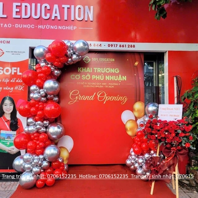 Dịch Vụ Thi Công Backdrop Khai Trương Chuyên Nghiệp – Giá Tốt Tại TP.HCM 45 Trang Trí Khai Trương Trung Tâm Tiếng Anh đẹp Min