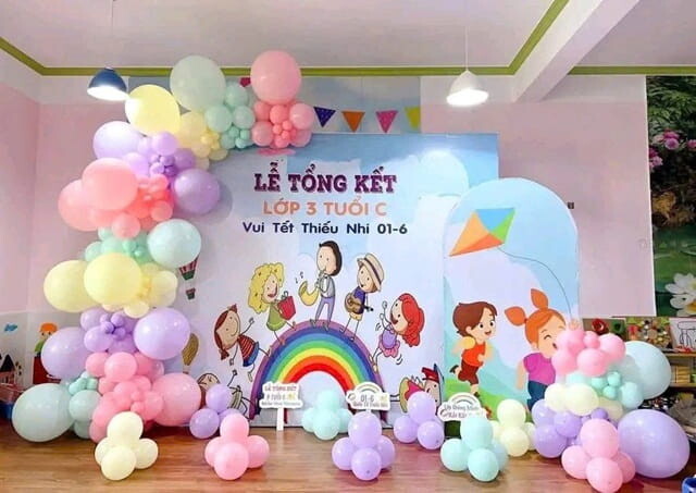 Trang Trí Tổng Kết Năm Học Chuyên Nghiệp Tại TP.HCM – Giải Pháp Trọn Gói Cho Trường Học, Mầm Non, Tiểu Học & Trung Tâm Tiếng Anh 35 Thi Công Backdrop Tổng Kết Năm Học