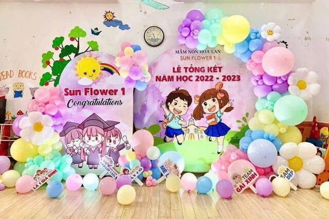 Trang Trí Tổng Kết Năm Học Chuyên Nghiệp Tại TP.HCM – Giải Pháp Trọn Gói Cho Trường Học, Mầm Non, Tiểu Học & Trung Tâm Tiếng Anh 40 Trang Trí Tổng Kết Năm Học Trường Mầm Non