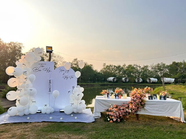 Trang Trí Tiệc Báo Hỷ TPHCM Đẹp, Sang Trọng, Trọn Gói Giá Tốt 23 Backdrop Báo Hỷ Ngoài Trời